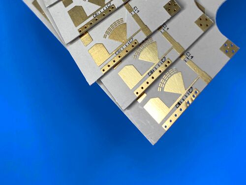 2-layer CER-10 PCB σε υπόστρωμα 25mil με μαύρη μεταξοτυπία