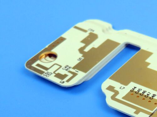 Διπλής όψης RO3010 PCB σε 10mil λαμινάτο με καταδύσεις χρυσού