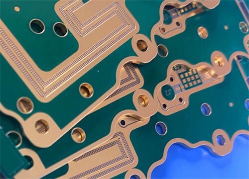 4 στρώματα υβριδικών ραδιοσυχνών PCB Rogers RO3210 Υποστρώμα Ασημένιο και Χρυσό